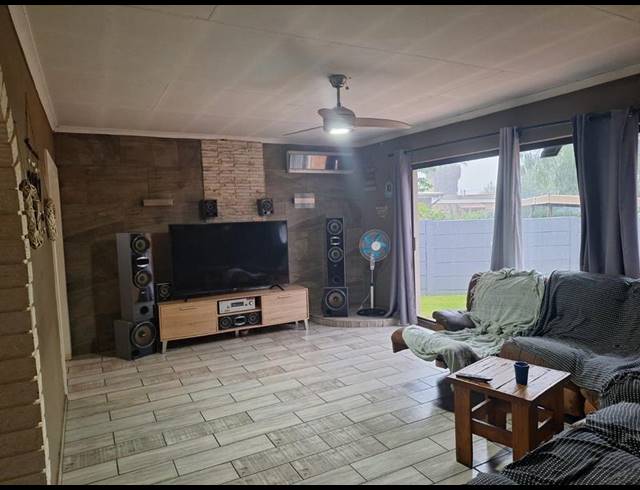 4 BEDROOM HOUSE FOR SALE IN EDELWEISS